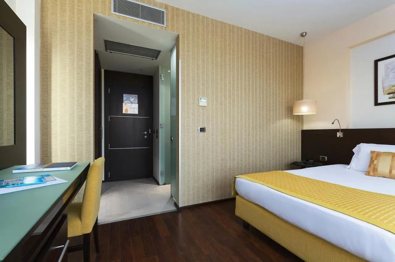 סירקוזה Hotel Mercure Siracusa 4*,